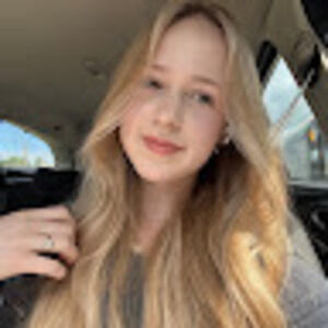 Meet your Posher, Yana